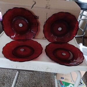 PRINCESS HOUSE SCALLOPED LUNCHEON OR DESERT PLATES